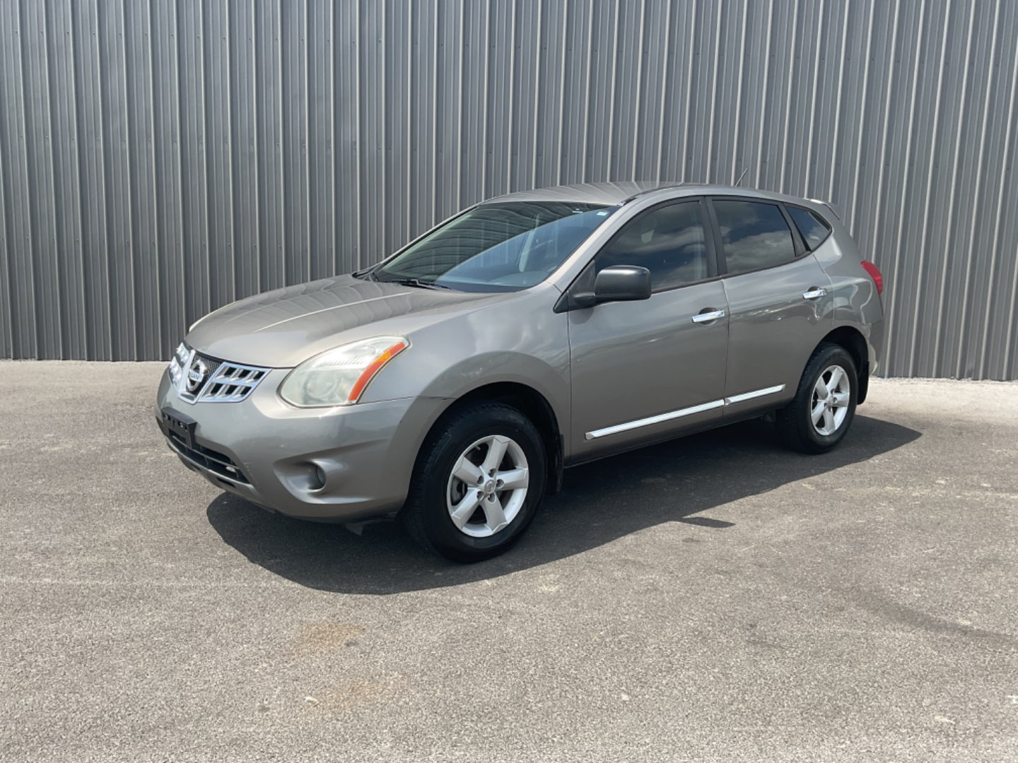 2012 Nissan Rogue S's photo