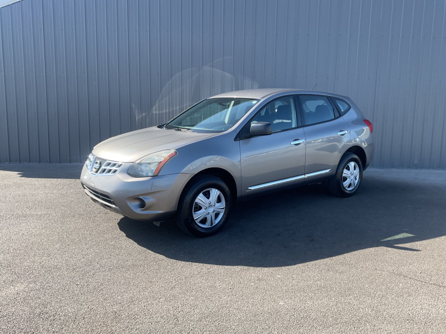 2014 Nissan Rogue Select S's photo