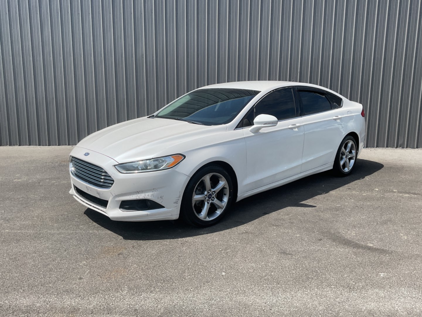 2016 Ford Fusion SE's photo