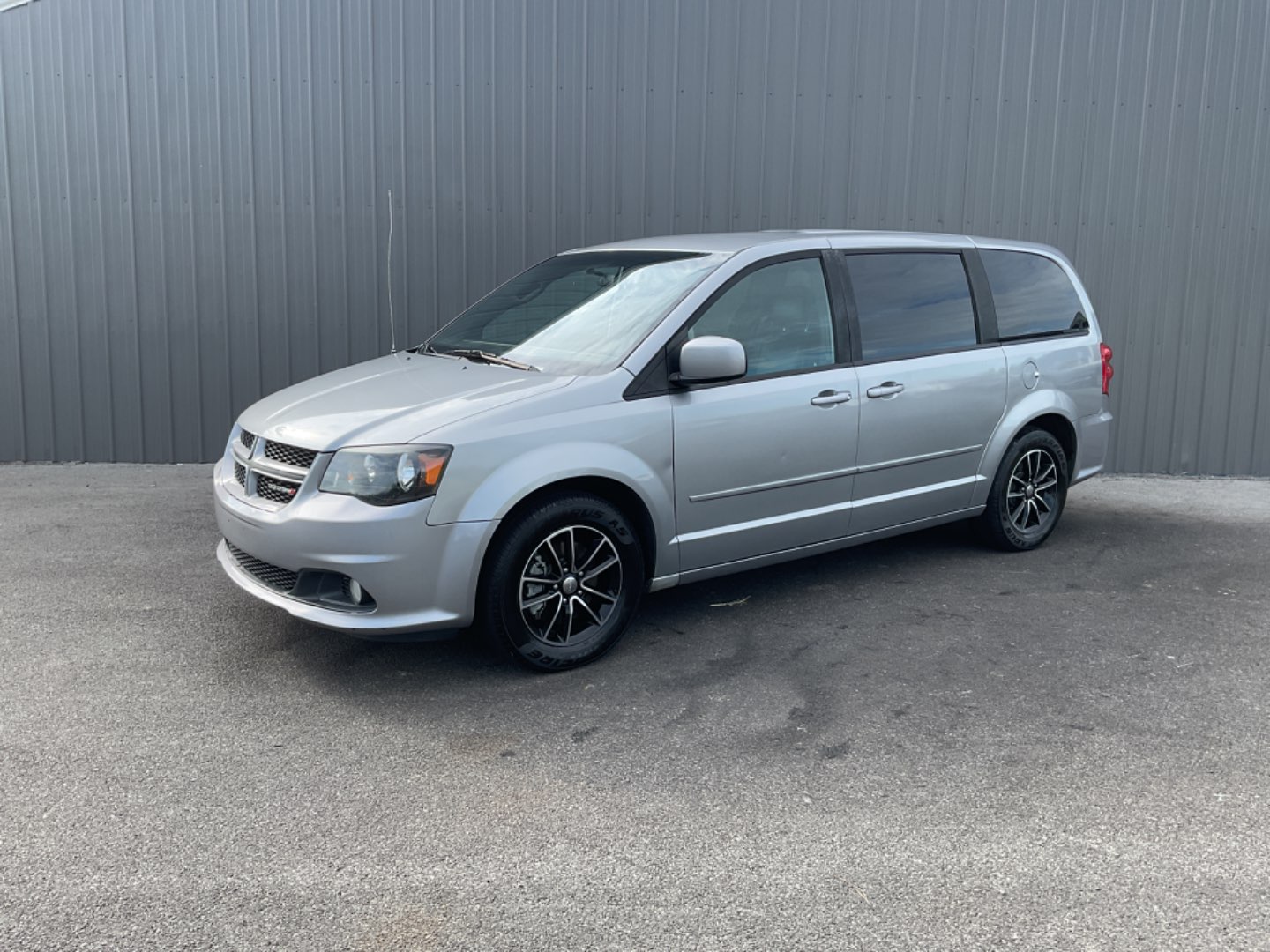 2015 Dodge Grand Caravan R/T's photo