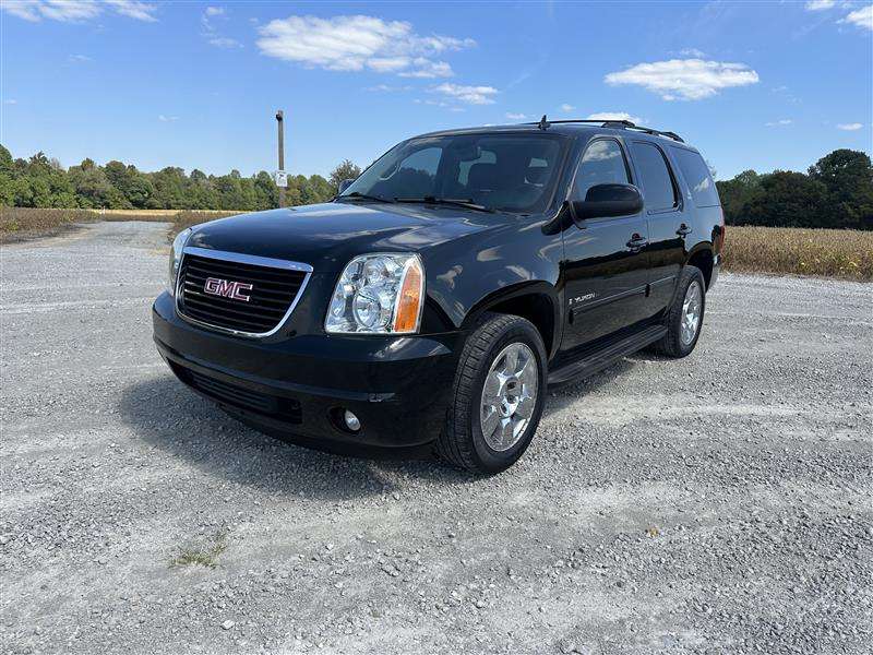 2009 GMC Yukon SLT2's photo
