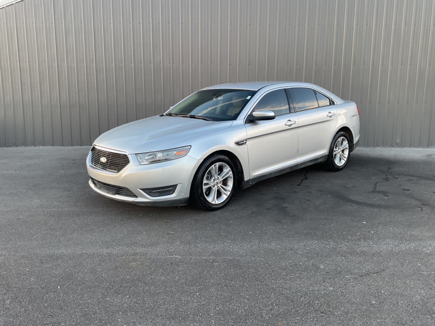 2013 Ford Taurus SEL's photo
