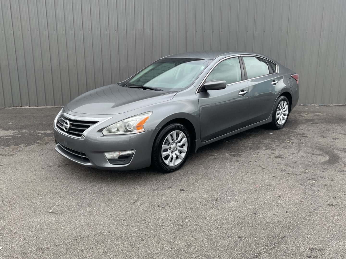 2015 Nissan Altima S's photo