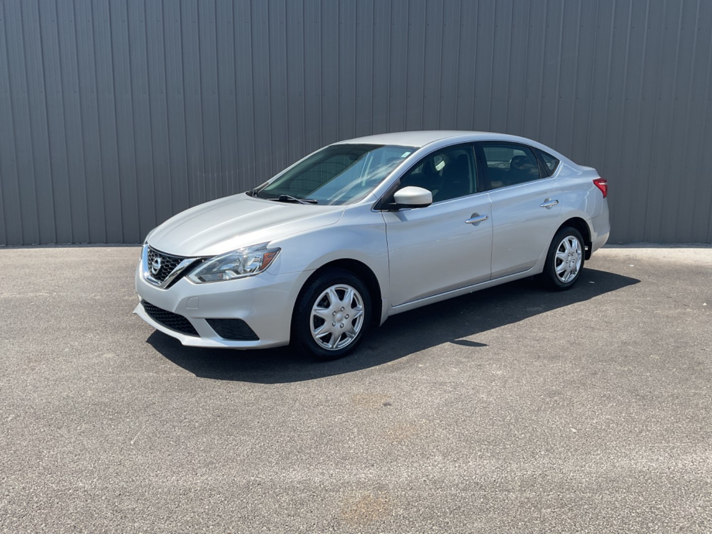 2017 Nissan Sentra S's photo