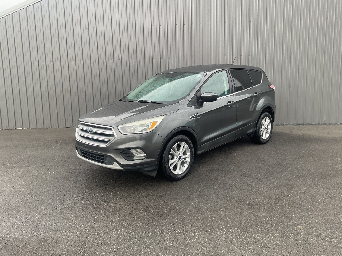 2017 Ford Escape SE's photo