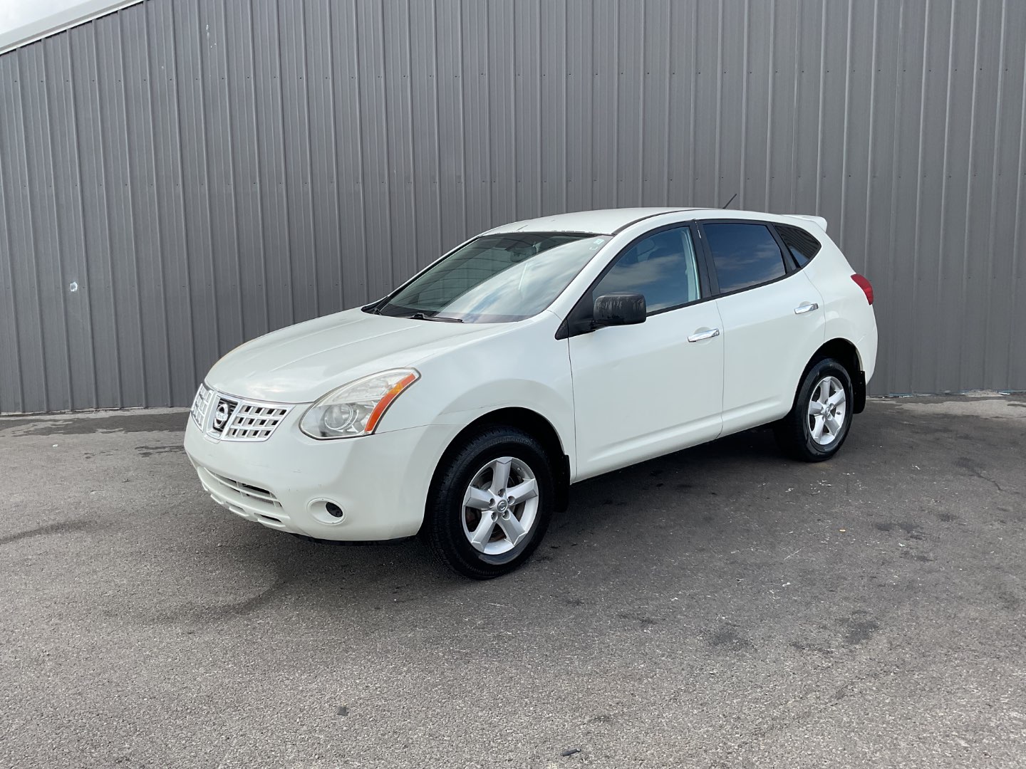 2010 Nissan Rogue S FWD's photo