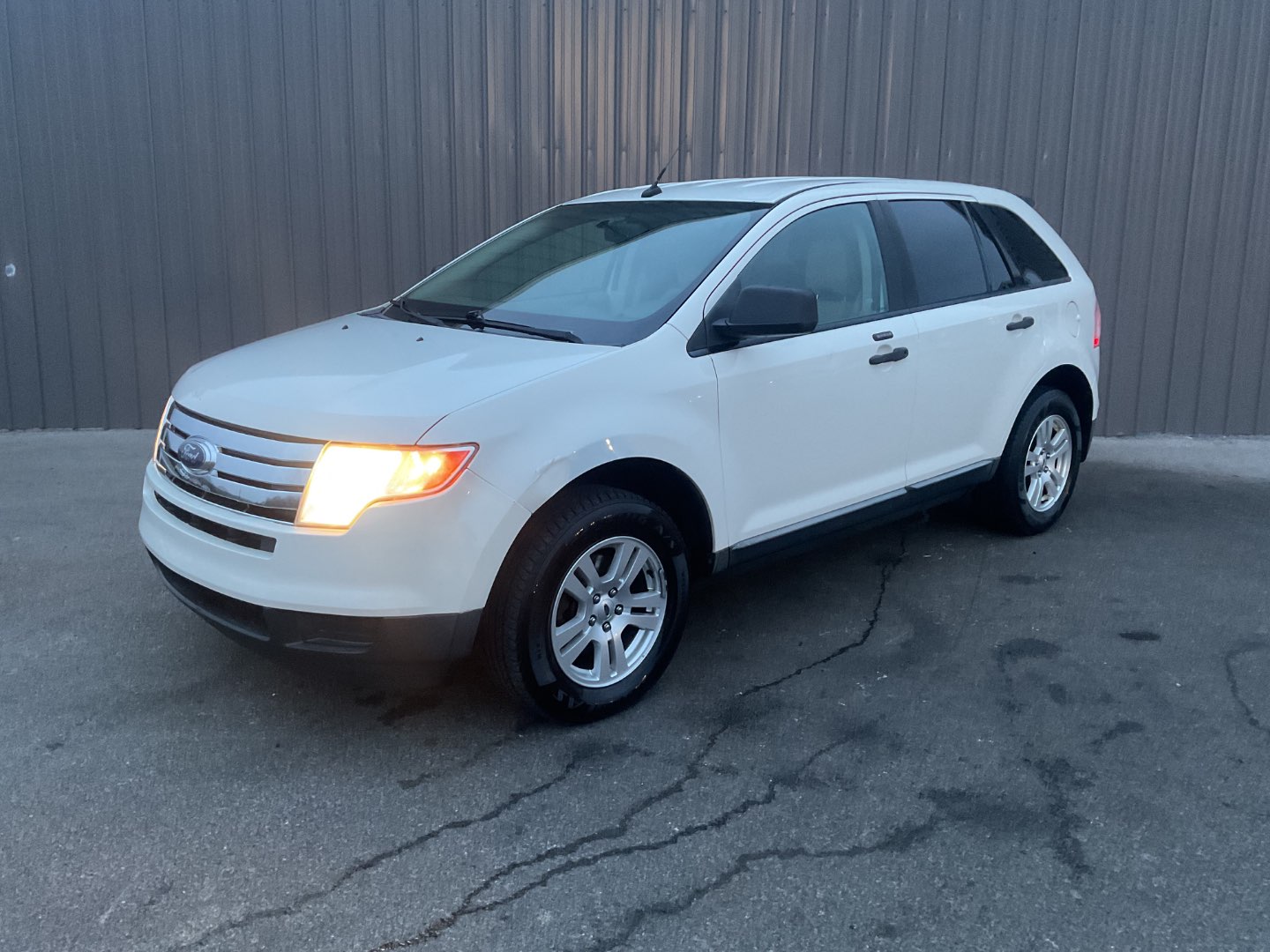 2010 Ford Edge SE's photo