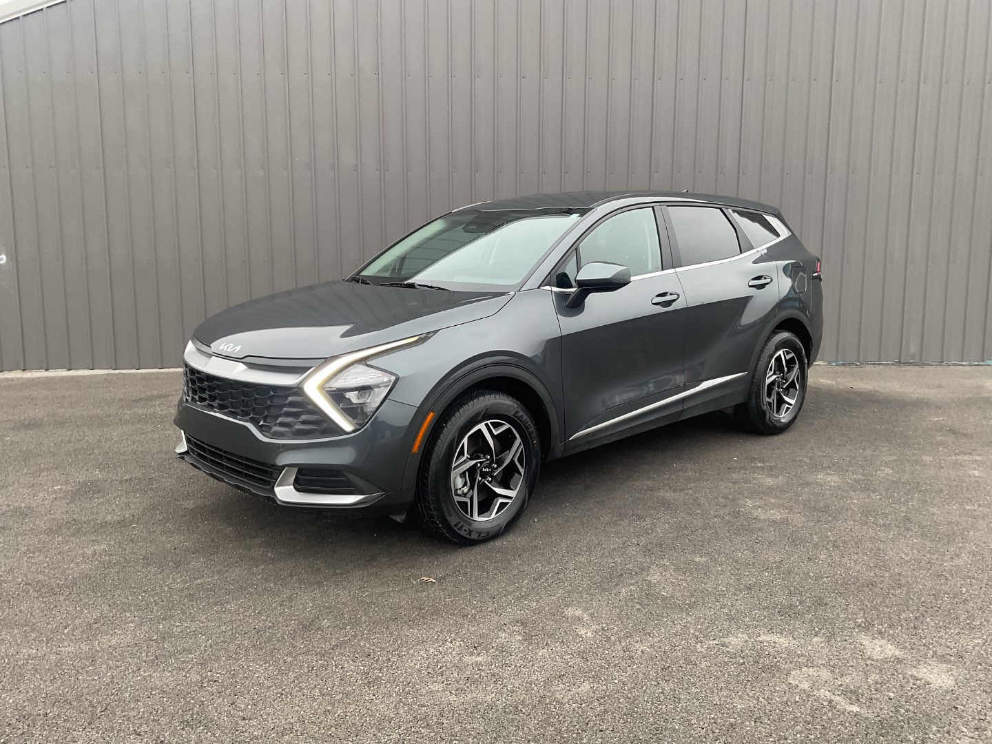 2023 Kia Sportage LX's photo