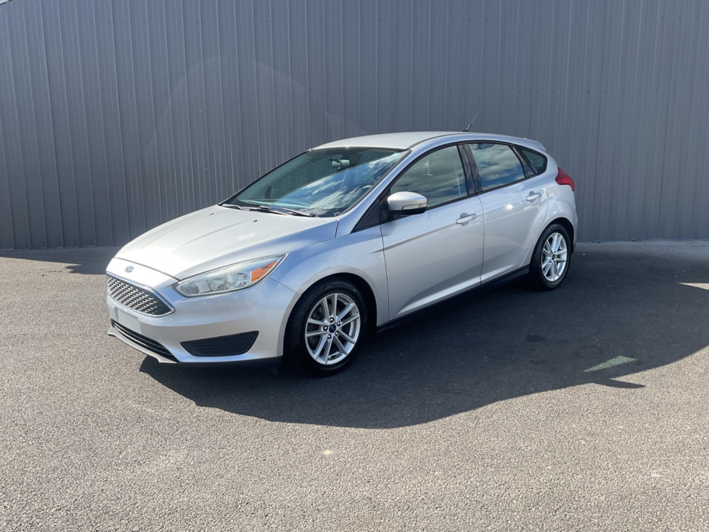 2016 Ford Focus 5 Door Hatch SE's photo