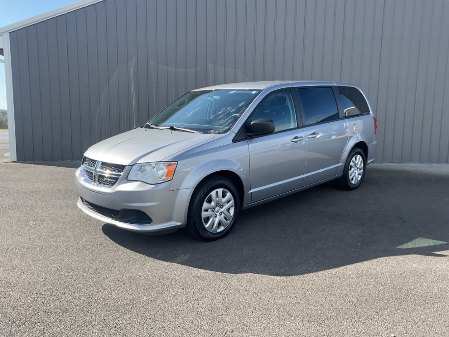 2018 Dodge Grand Caravan SE's photo
