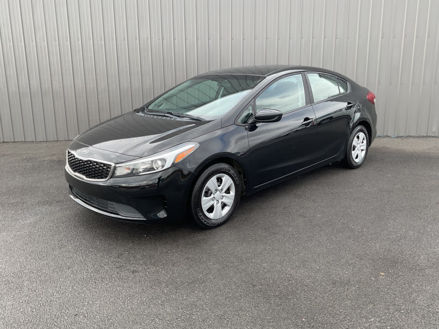 2017 Kia Forte LX AT's photo