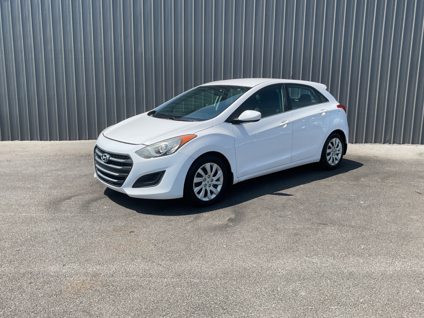 2016 Hyundai Elantra GT 2.0L 6-Speed A/T's photo